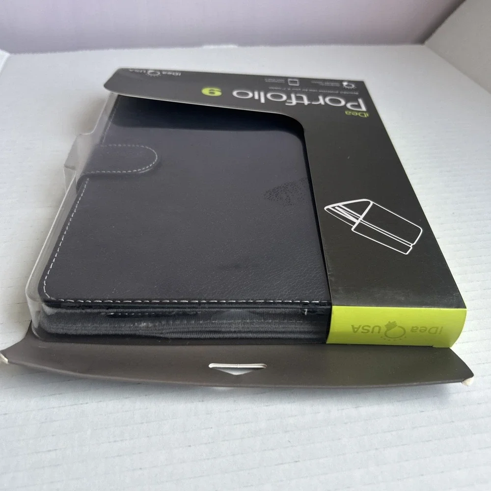 Portfolio 9 Leather Tablet Case - iPad II and Other 9.7